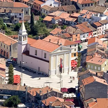 Kadum Center Near The Gasthof